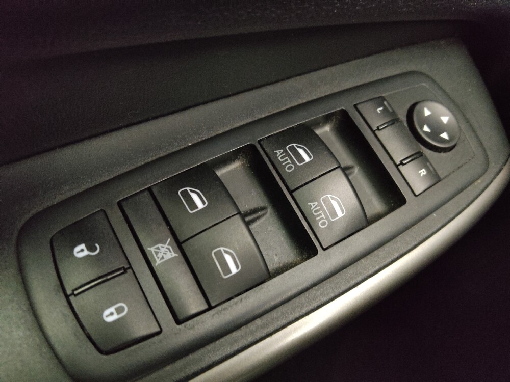 2020 Jeep Cherokee in Albuquerque, NM 87113 - 18128492 27