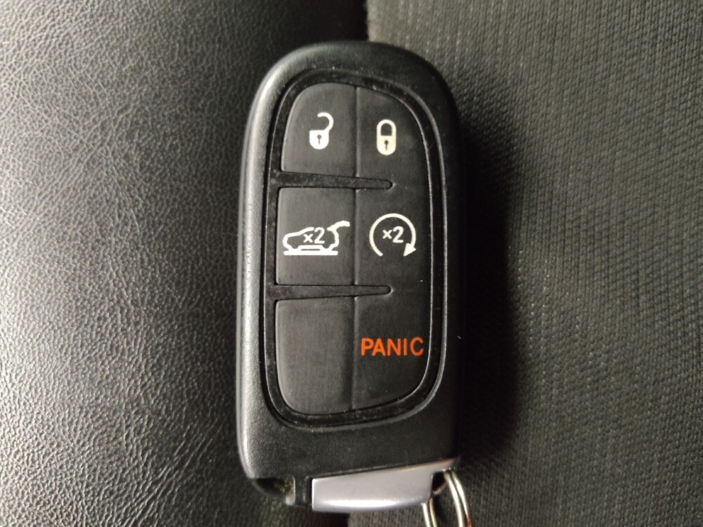 2020 Jeep Cherokee in Albuquerque, NM 87113 - 18128492 32