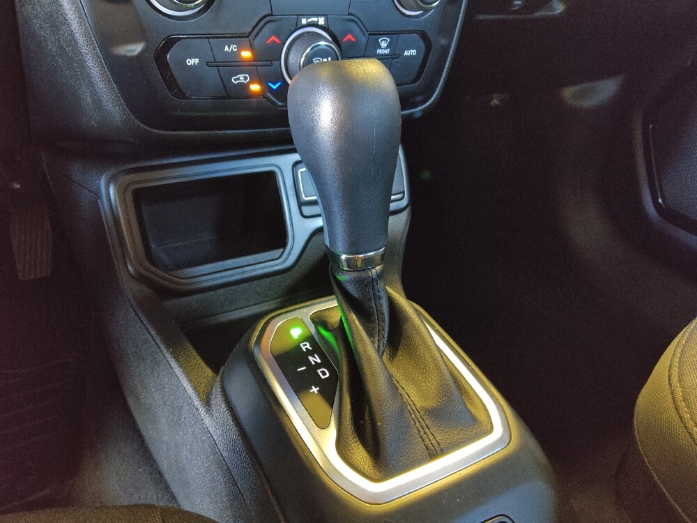 2020 Jeep Renegade in Tucson, AZ 85705 - 18128503 26