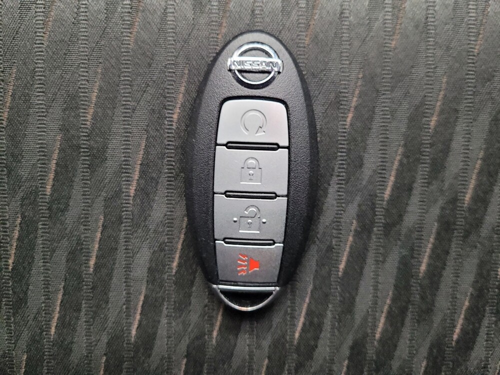 2017 Nissan Rogue in Las Vegas, NV 89104 - 18128514 32