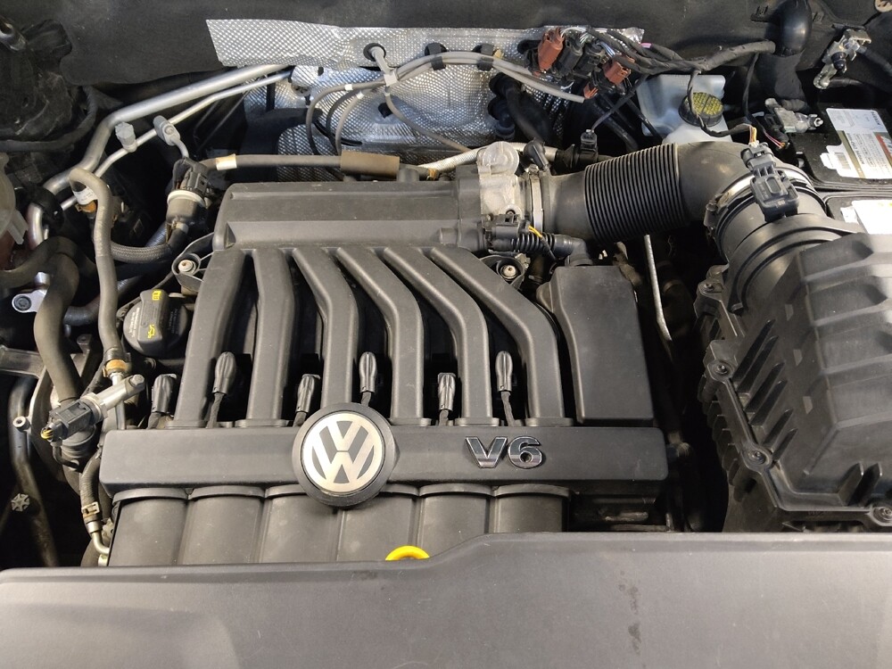 2018 Volkswagen Atlas in Fayetteville, NC 28304 - 18128517 30