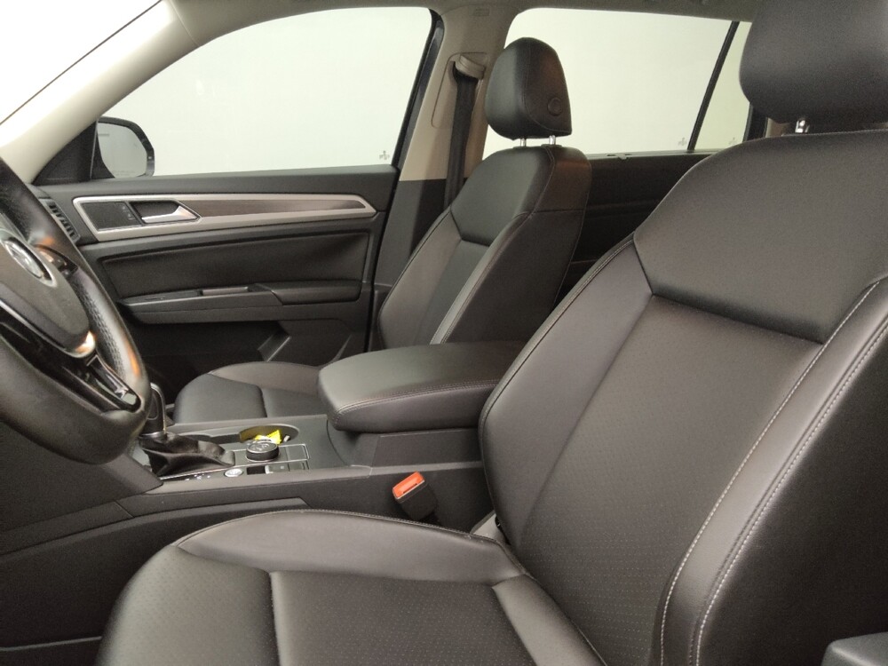 2018 Volkswagen Atlas in Fayetteville, NC 28304 - 18128517 17