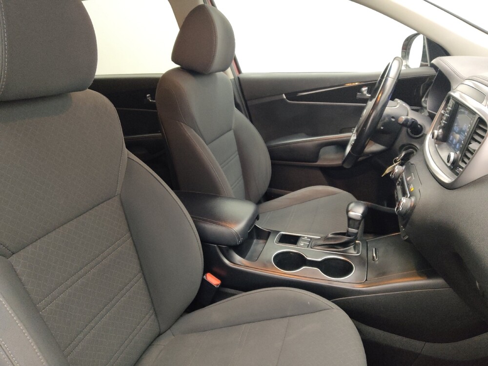 2019 Kia Sorento in Miami, FL 33157 - 18128519 21