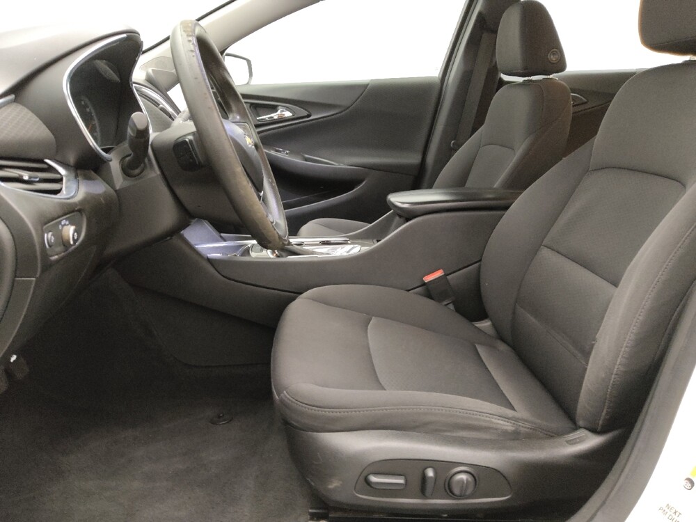 2019 Chevrolet Malibu in Miami, FL 33157 - 18128520 17