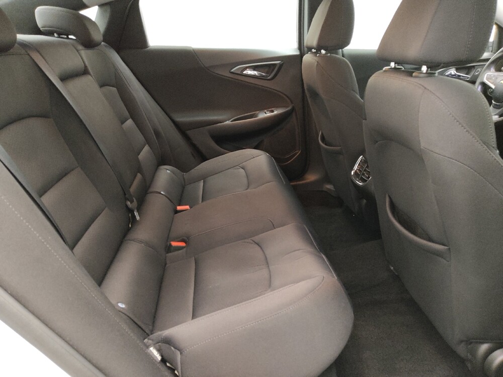 2019 Chevrolet Malibu in Miami, FL 33157 - 18128520 19