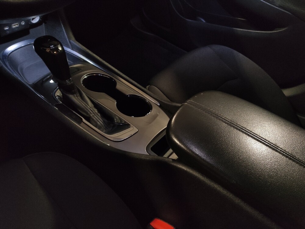 2019 Chevrolet Malibu in Miami, FL 33157 - 18128520 26