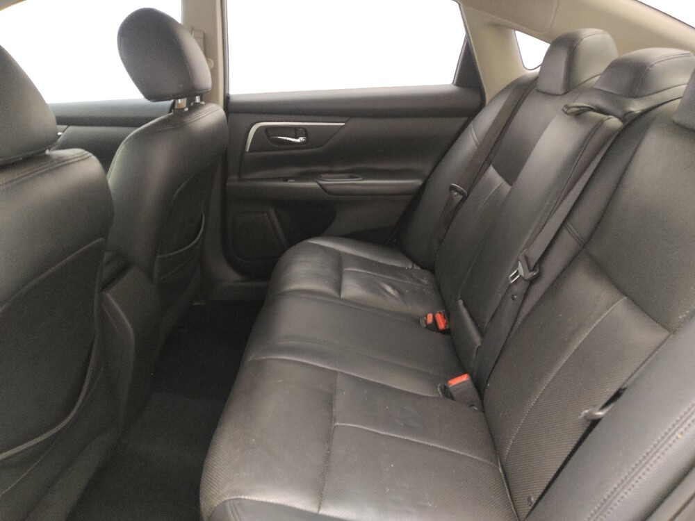 2016 Nissan Altima in Savannah, GA 31419 - 18128523 18