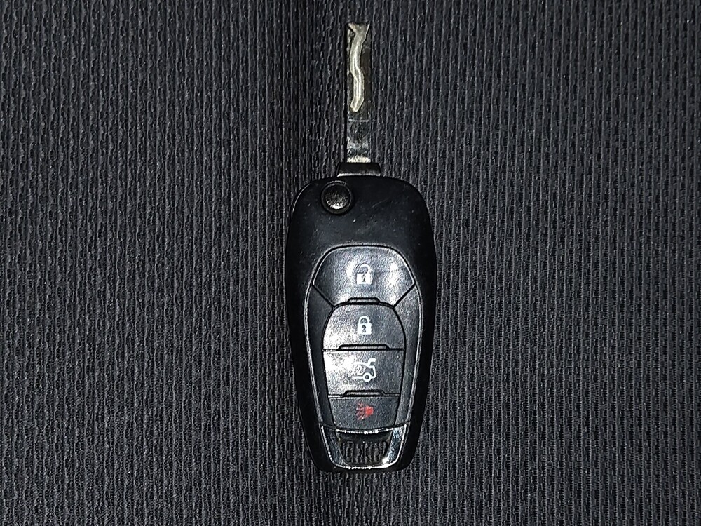 2018 Chevrolet Cruze in Mobile, AL 36606 - 18128532 32