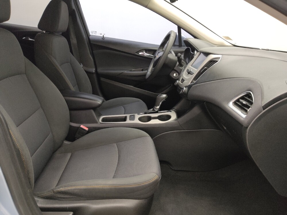 2018 Chevrolet Cruze in Mobile, AL 36606 - 18128532 21