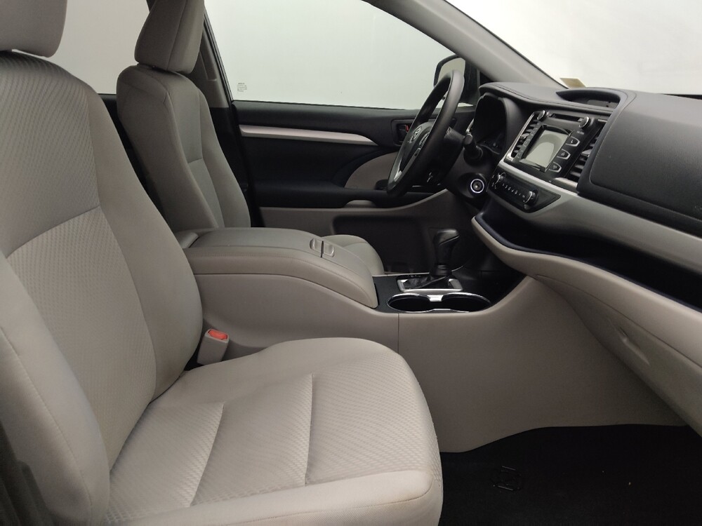 2019 Toyota Highlander in Kissimmee, FL 34744 - 18128539 21