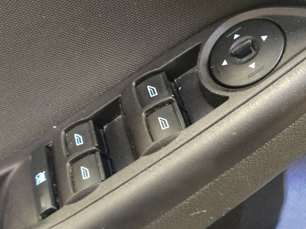 2018 Ford Focus in Fayetteville, NC 28304 - 18128540 27