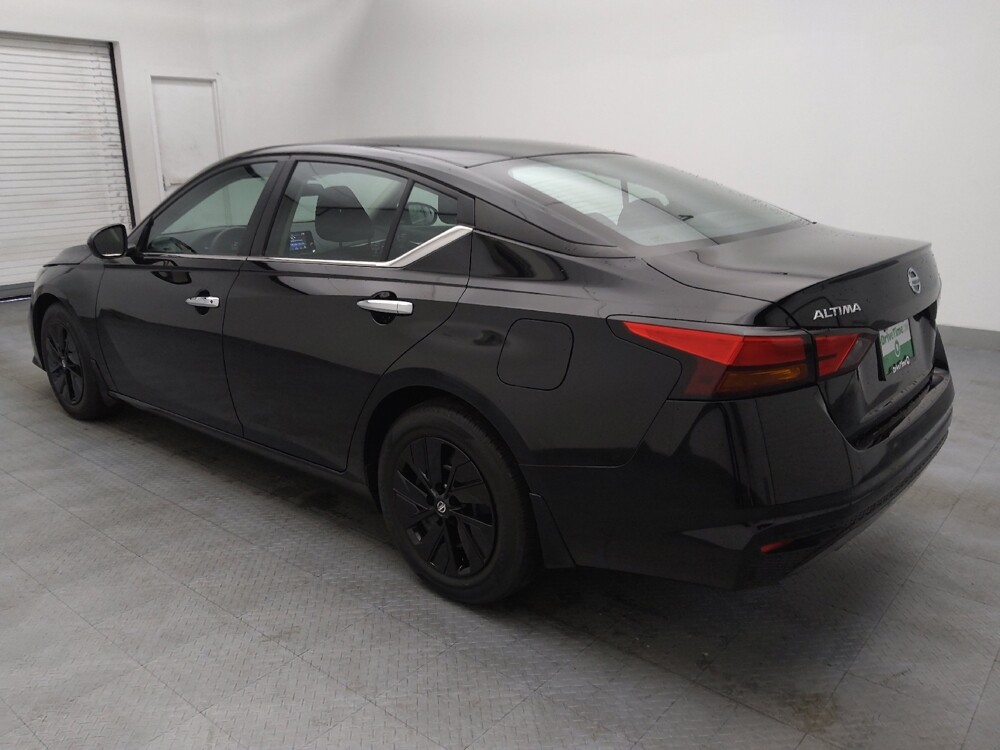 2022 Nissan Altima in Raleigh, NC 27604 - 18128541 3