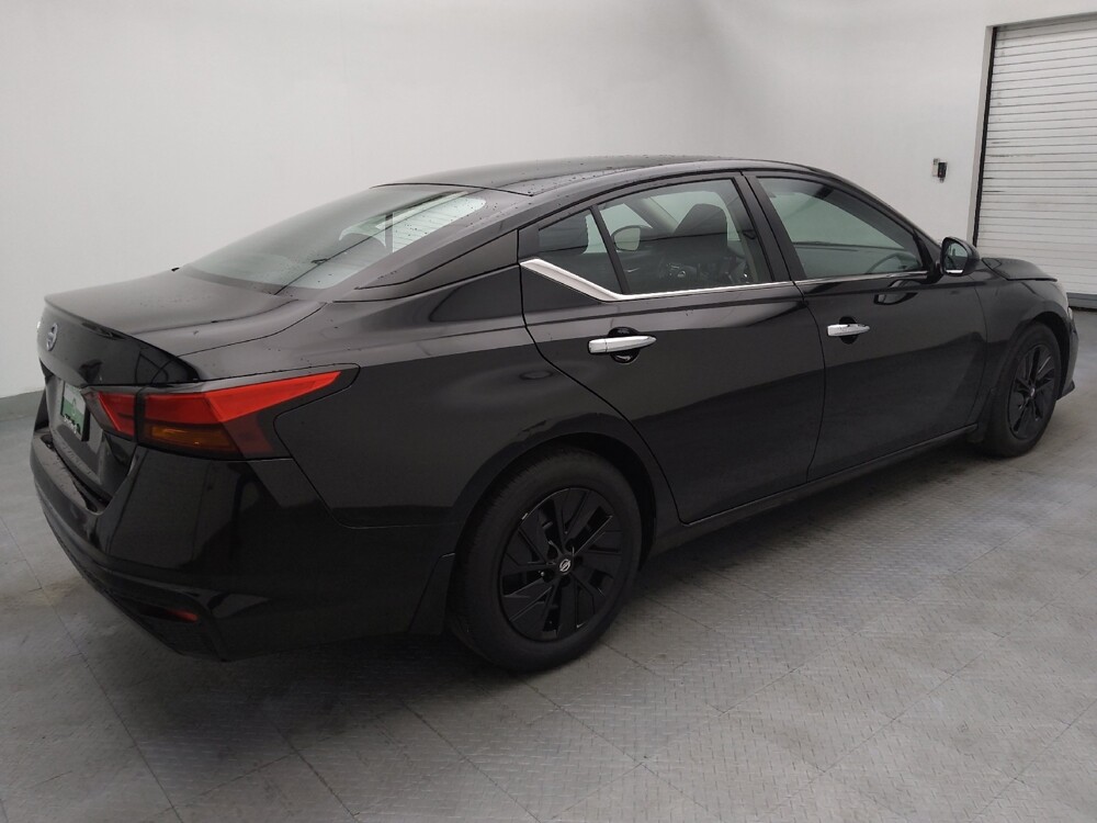 2022 Nissan Altima in Raleigh, NC 27604 - 18128541 10