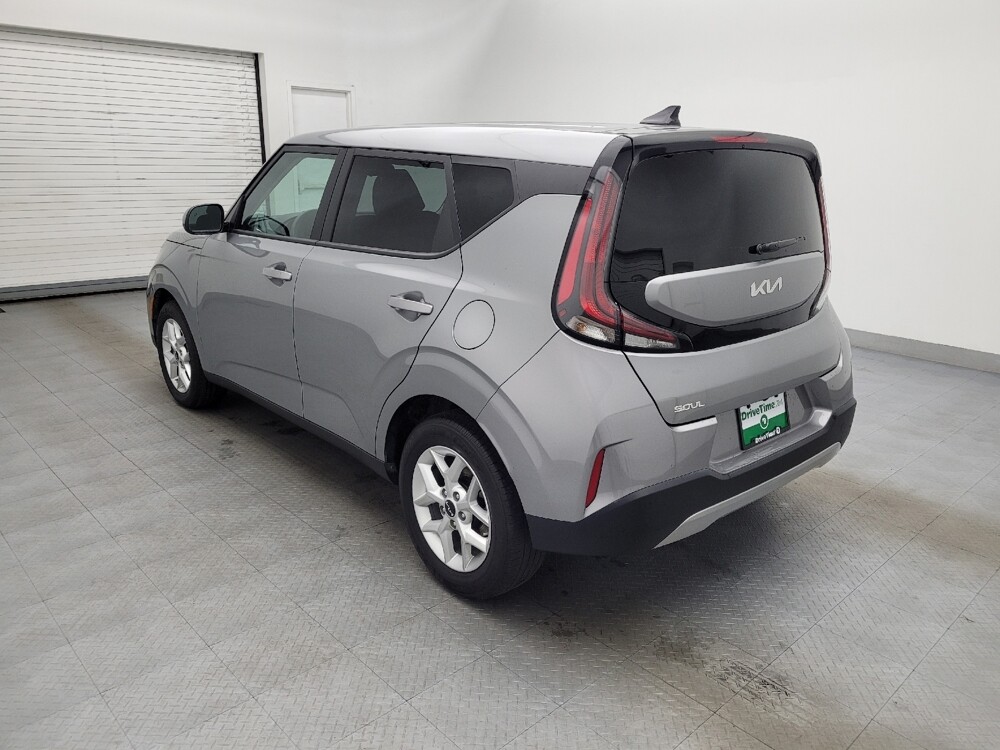 2024 Kia Soul in Fayetteville, NC 28304 - 18128542 3