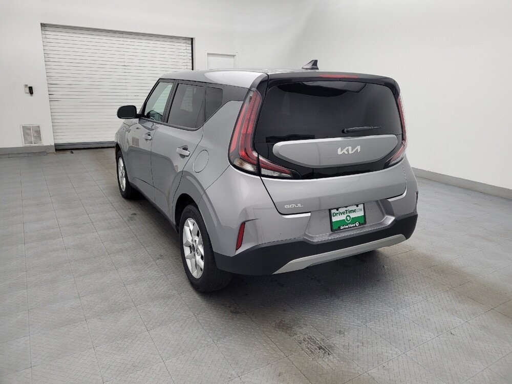 2024 Kia Soul in Fayetteville, NC 28304 - 18128542 5