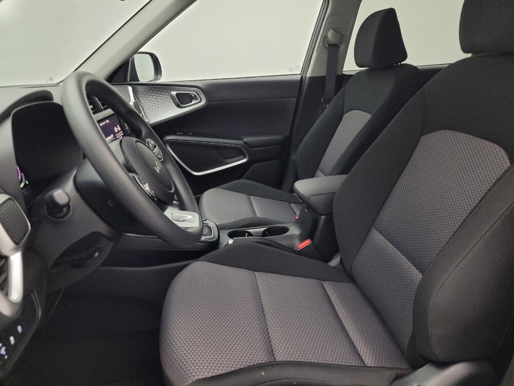 2025 Kia Soul in Raleigh, NC 27604 - 18128548 17