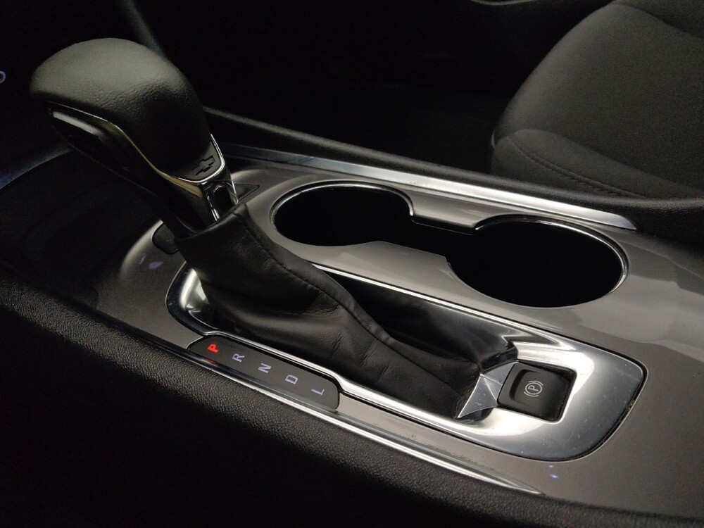 2022 Chevrolet Malibu in Denver, CO 80012 - 18128562 26