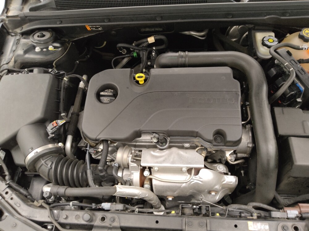 2022 Chevrolet Malibu in Denver, CO 80012 - 18128562 30