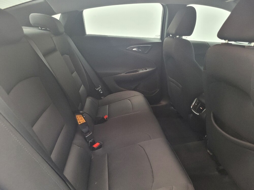 2018 Chevrolet Malibu in Antioch, TN 37013 - 18128569 19