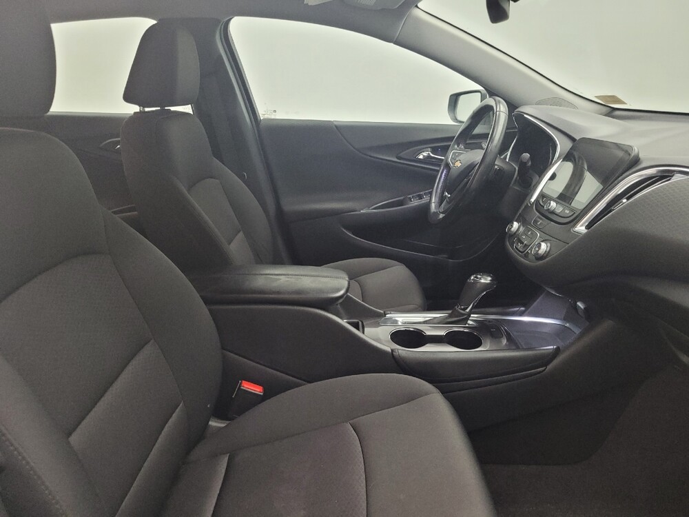 2018 Chevrolet Malibu in Antioch, TN 37013 - 18128569 21