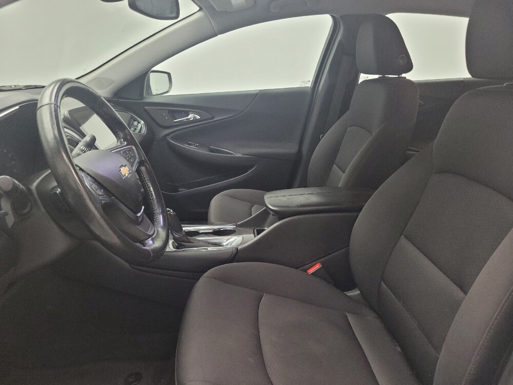 2018 Chevrolet Malibu in Antioch, TN 37013 - 18128569 17