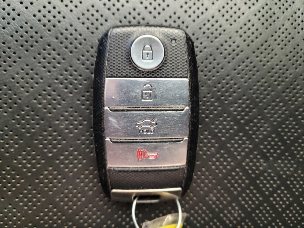 2020 Kia Optima in Toledo, OH 43617 - 18128589 32