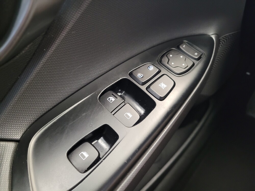 2019 Hyundai Veloster in Toledo, OH 43617 - 18128592 27