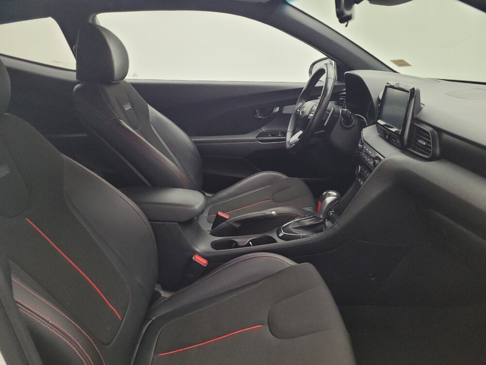 2019 Hyundai Veloster in Toledo, OH 43617 - 18128592 21