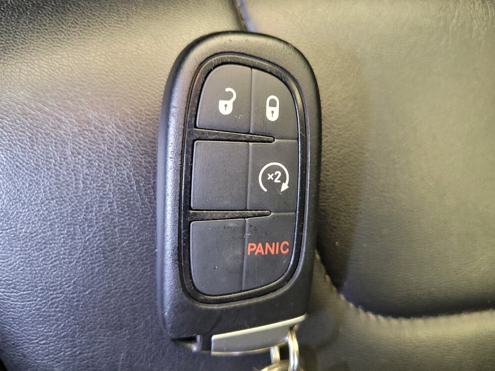 2019 Jeep Cherokee in Columbus, OH 43228 - 18128594 32