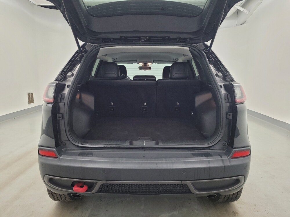 2019 Jeep Cherokee in Columbus, OH 43228 - 18128594 29