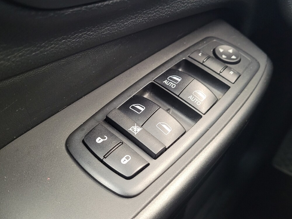 2019 Jeep Cherokee in Columbus, OH 43228 - 18128594 27