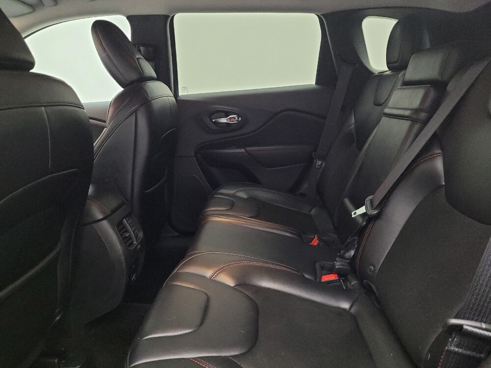 2019 Jeep Cherokee in Columbus, OH 43228 - 18128594 18