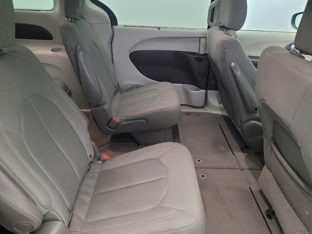 2017 Chrysler Pacifica in Glen Burnie, MD 21061 - 18128599 19