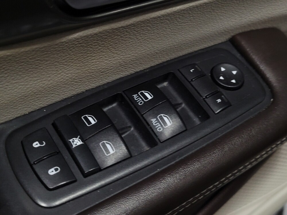 2017 Chrysler Pacifica in Glen Burnie, MD 21061 - 18128599 27