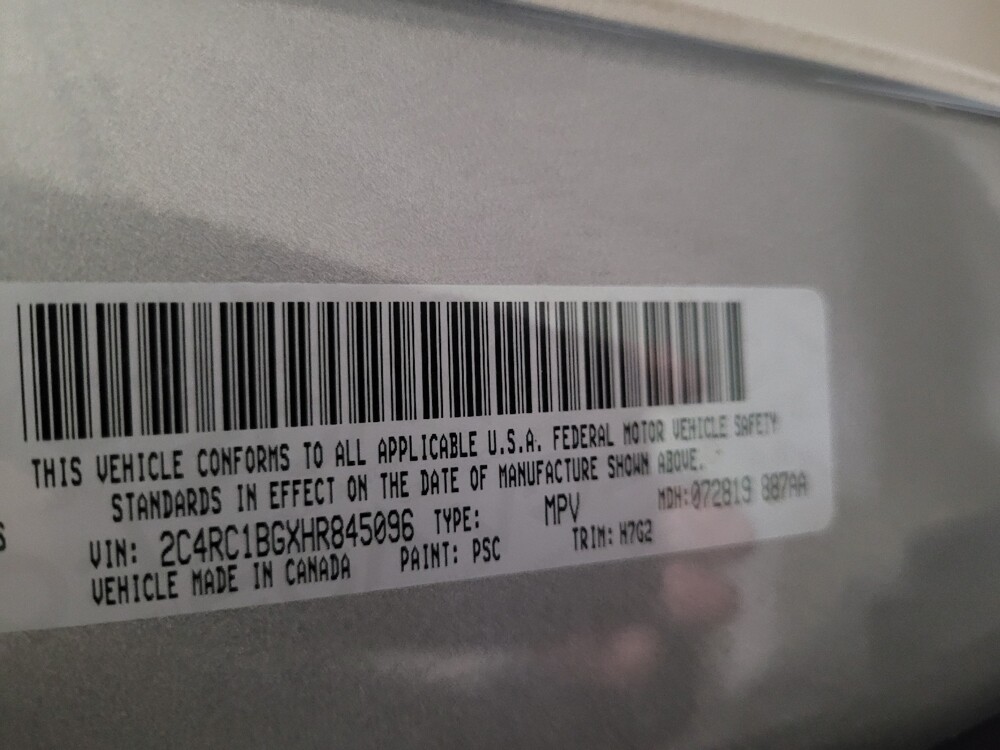 2017 Chrysler Pacifica in Glen Burnie, MD 21061 - 18128599 33