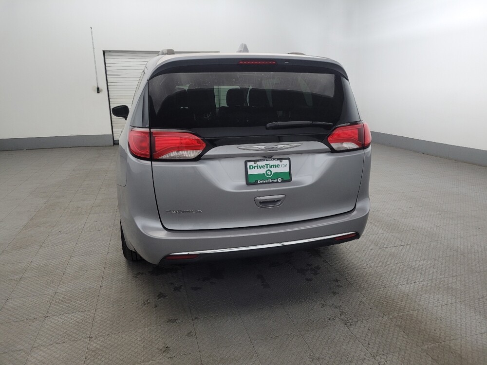 2017 Chrysler Pacifica in Glen Burnie, MD 21061 - 18128599 6