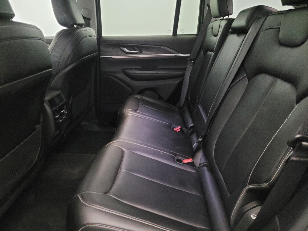 2023 Jeep Grand Cherokee in Williamstown, NJ 8094 - 18128611 18