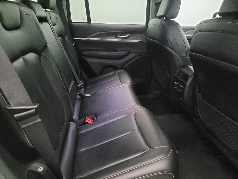 2023 Jeep Grand Cherokee in Williamstown, NJ 8094 - 18128611 19