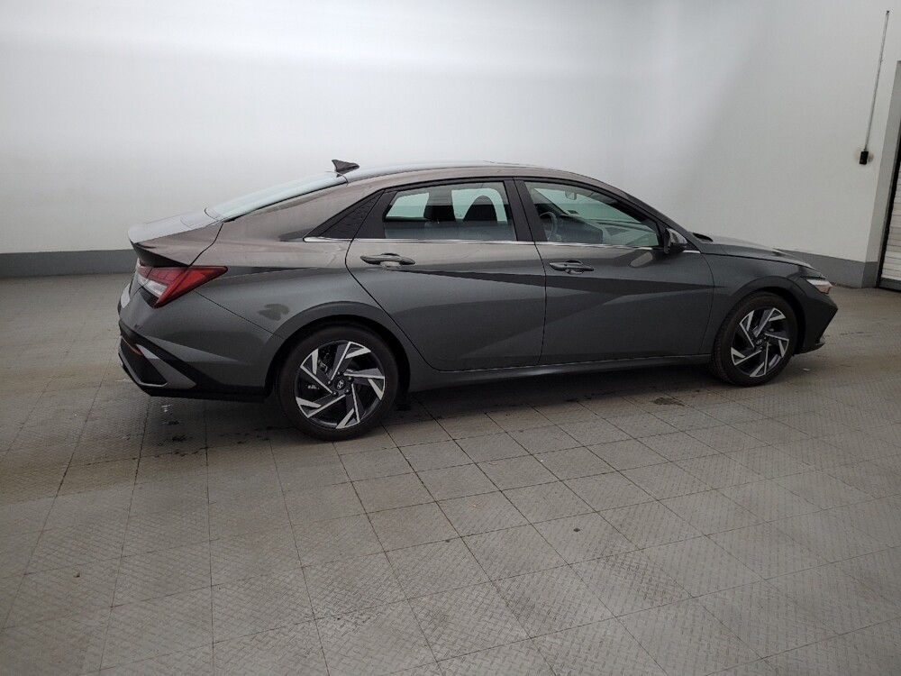 2024 Hyundai Elantra in Woodbridge, VA 22191 - 18128614 10