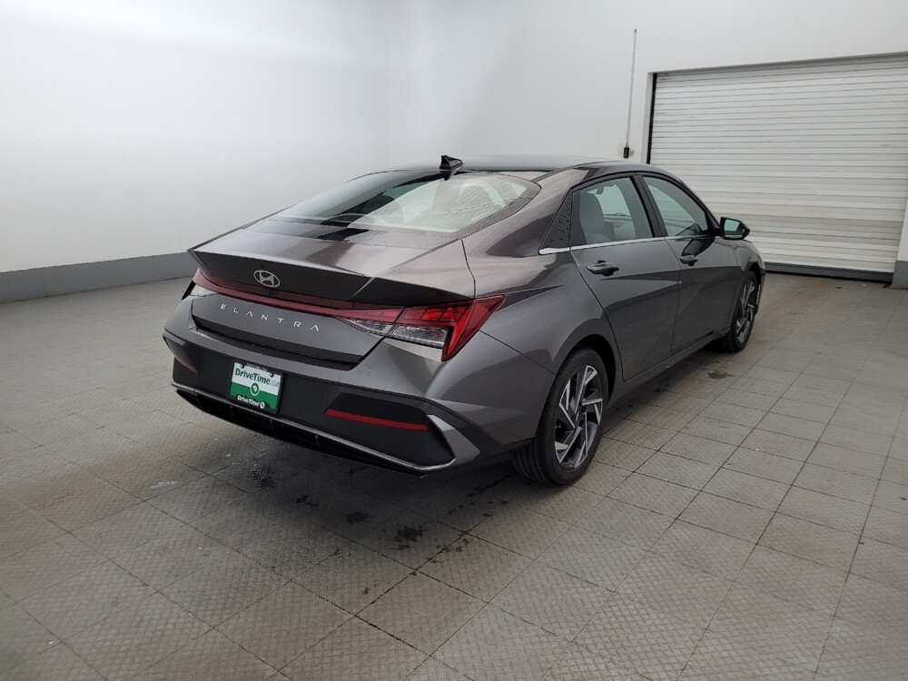 2024 Hyundai Elantra in Woodbridge, VA 22191 - 18128614 9