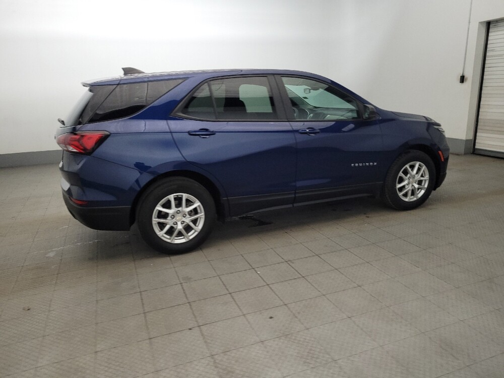 2022 Chevrolet Equinox in Pittsburgh, PA 15236 - 18128622 10