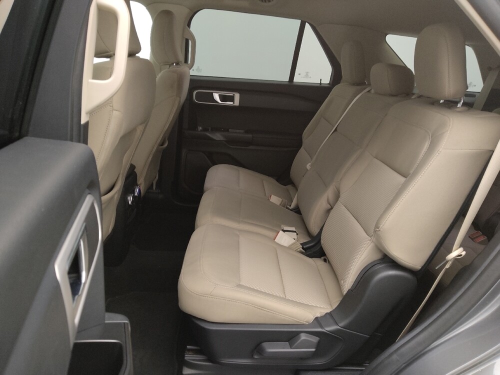 2021 Ford Explorer in Topeka, KS 66611 - 18128625 18