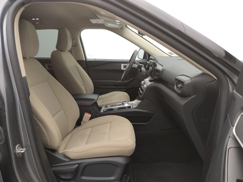 2021 Ford Explorer in Topeka, KS 66611 - 18128625 21