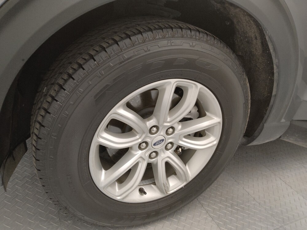 2021 Ford Explorer in Topeka, KS 66611 - 18128625 31