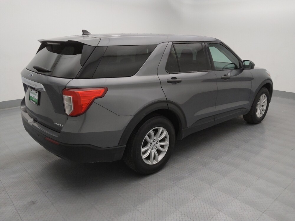 2021 Ford Explorer in Topeka, KS 66611 - 18128625 10