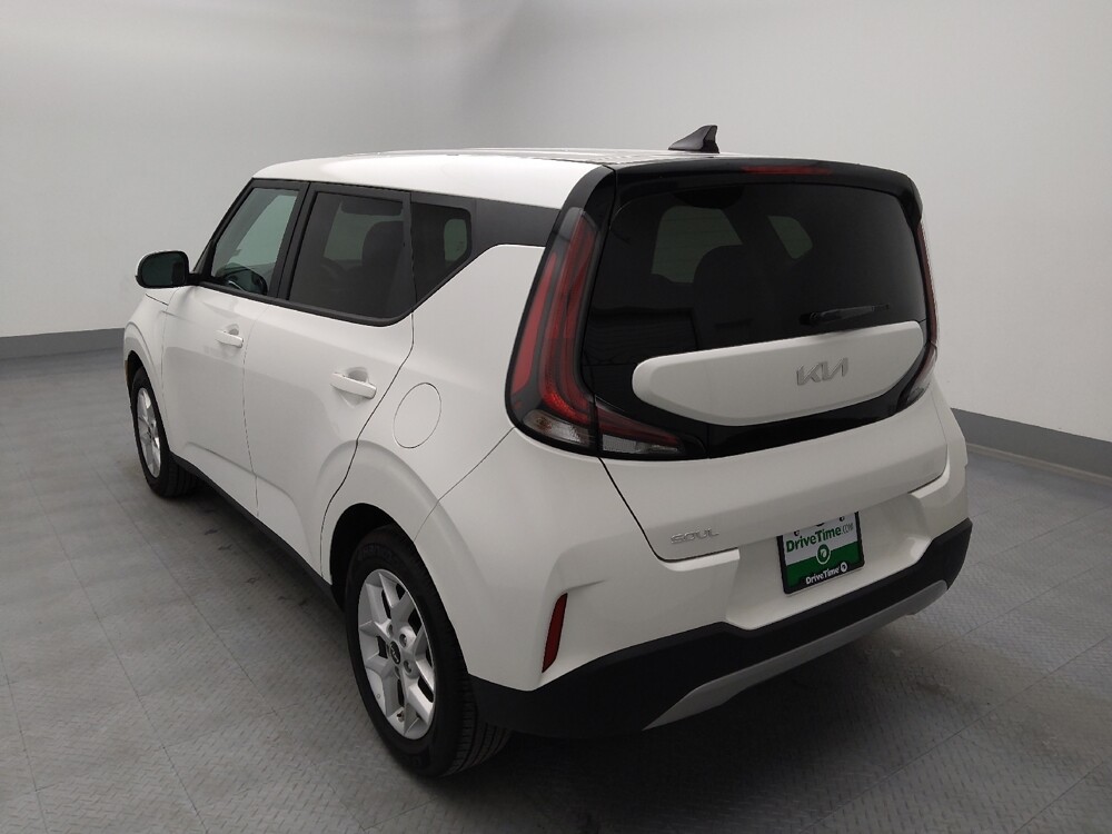 2025 Kia Soul in Wichita, KS 67207 - 18128626 5