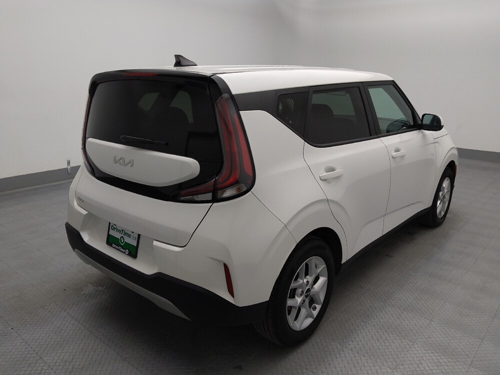 2025 Kia Soul in Wichita, KS 67207 - 18128626 9