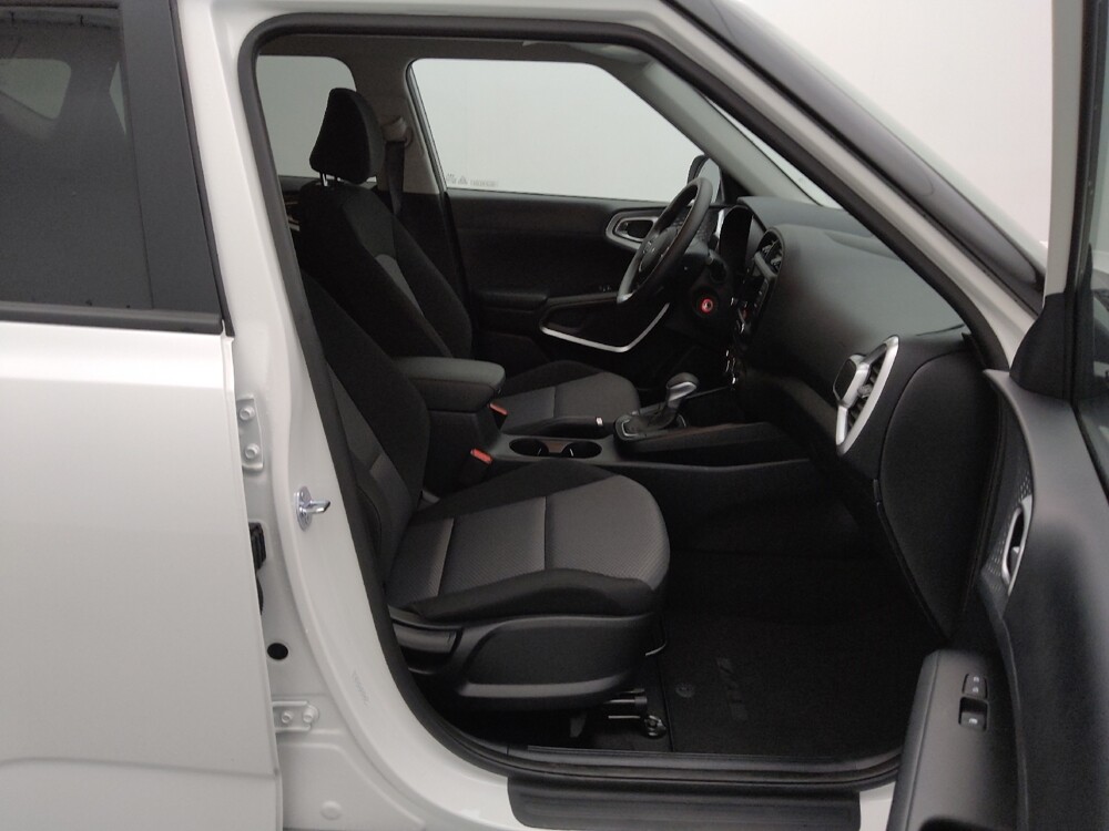 2025 Kia Soul in Wichita, KS 67207 - 18128626 21