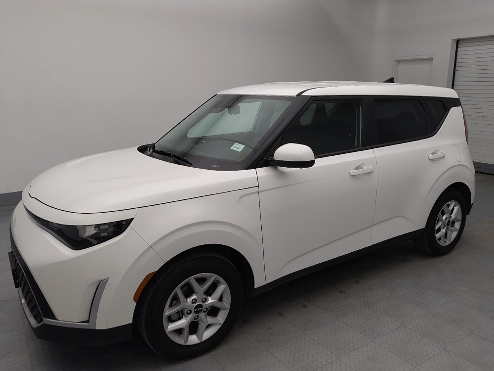2025 Kia Soul in Wichita, KS 67207 - 18128626 2