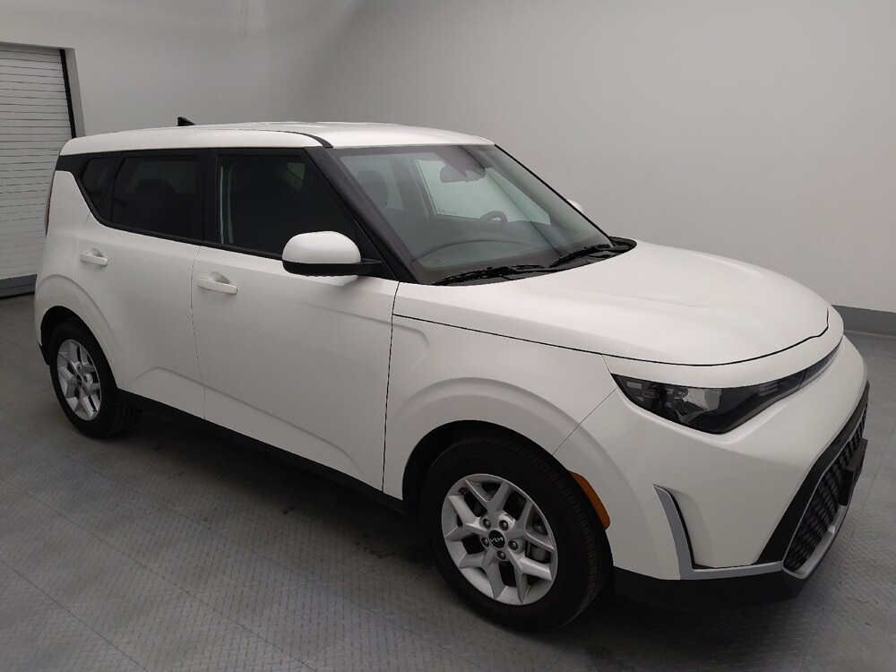 2025 Kia Soul in Wichita, KS 67207 - 18128626 11